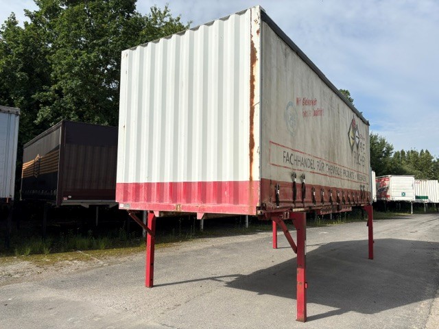 Wechselkoffer, Stahl Combi-Box | BDF-System 7.450 mm lang, Schiebeplane in FR links, Portaltüren