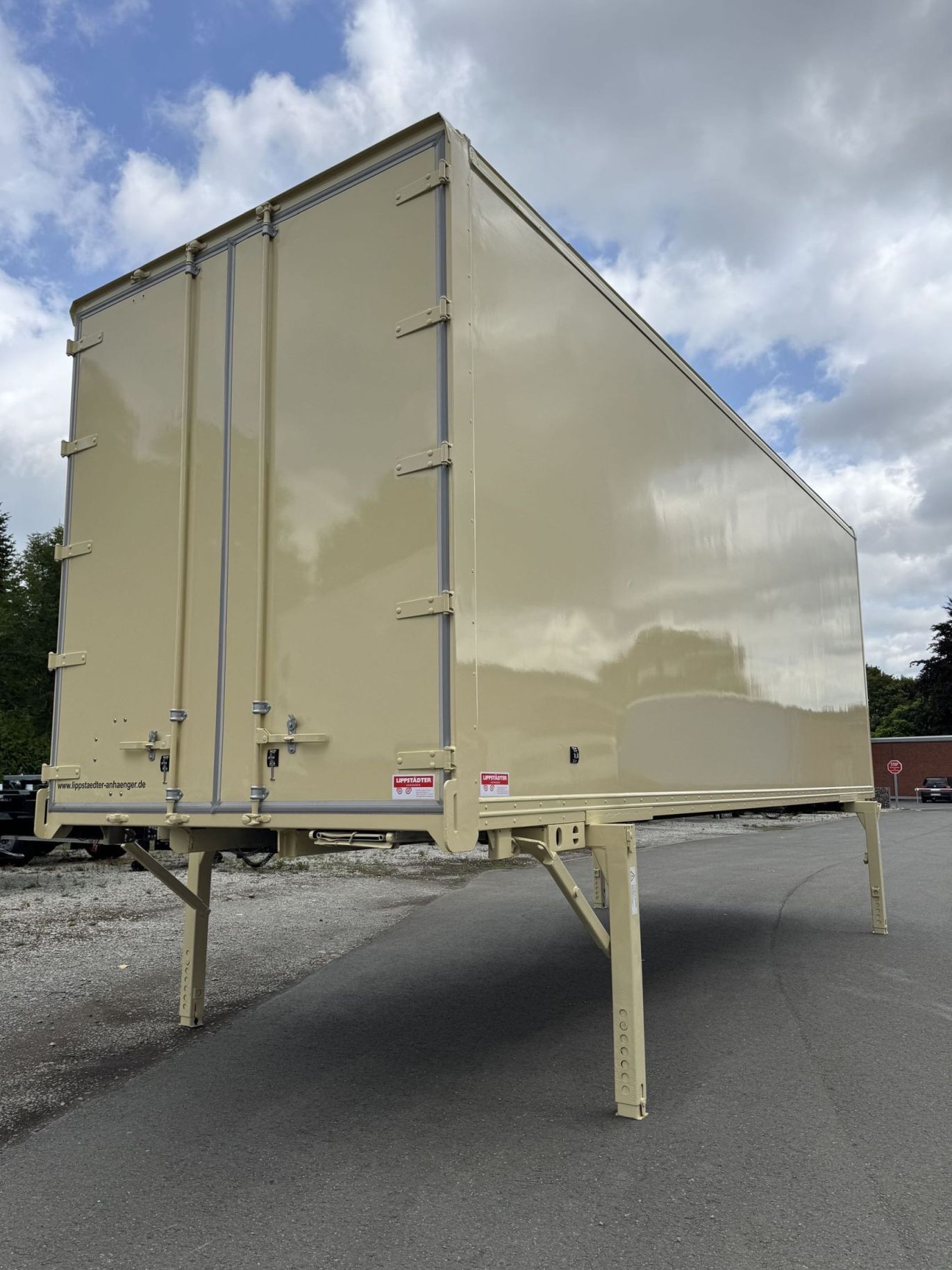 Wechselkoffer, Plywood | BDF-System 7.450 mm lang, LACK NEU!