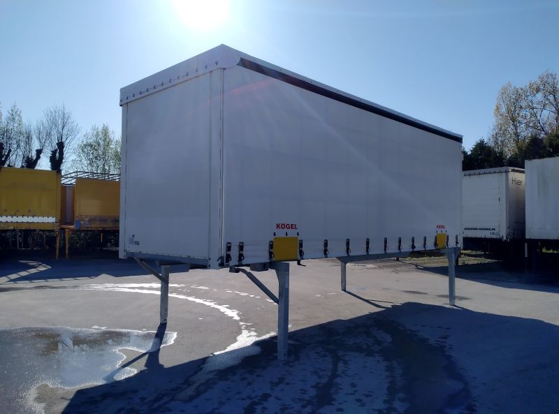 Wechselpritsche, Schiebeplane | BDF-System, 7.450 mm lang.